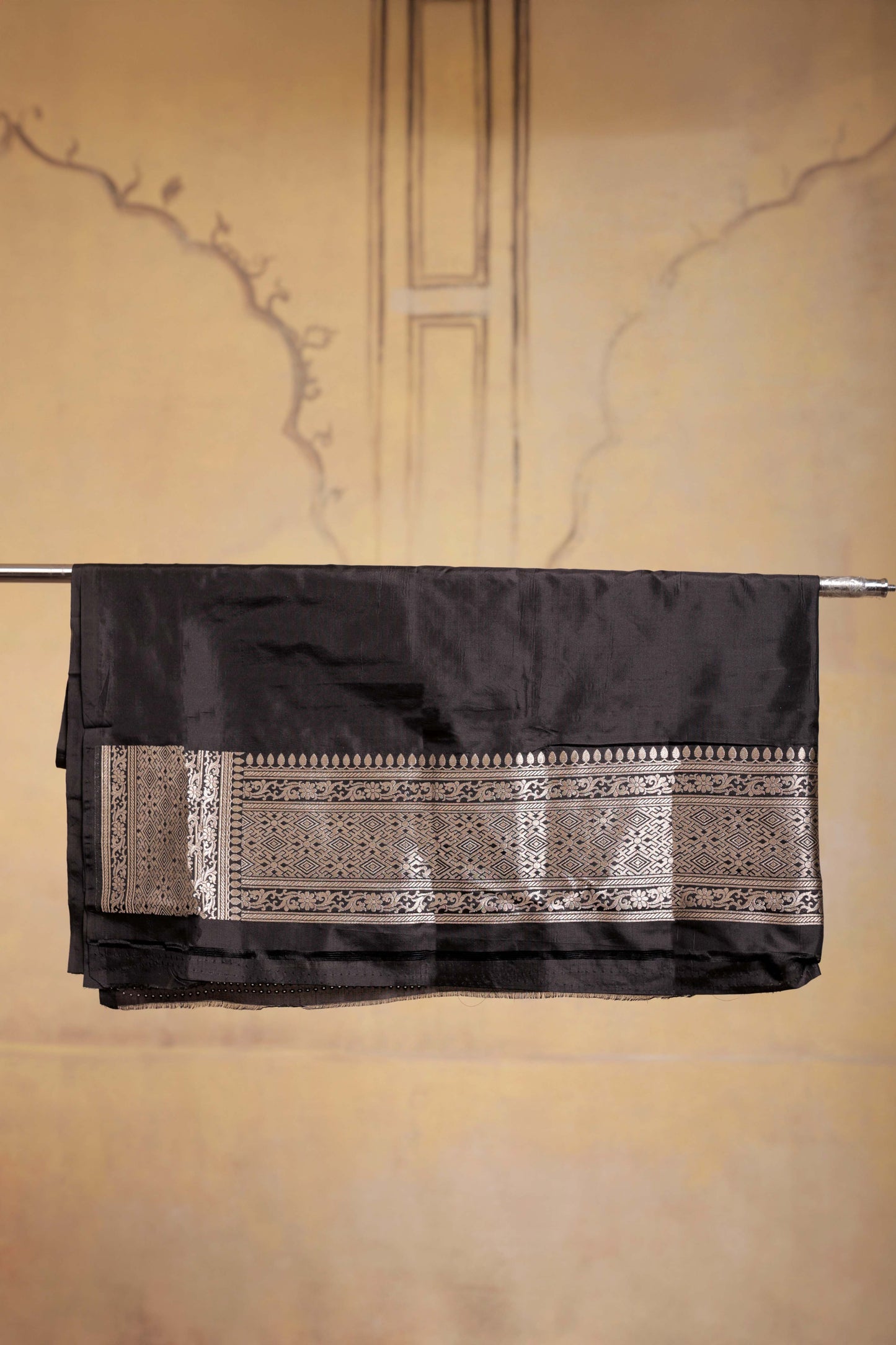 Black Katan Silk Handloom Banarasi Saree With Jaal