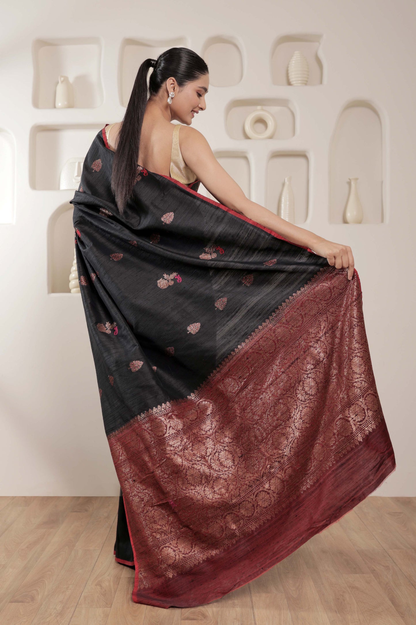 Black Tussar Silk Handloom Banarasi Saree With Meenakari